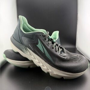 Women’s Altra size 12